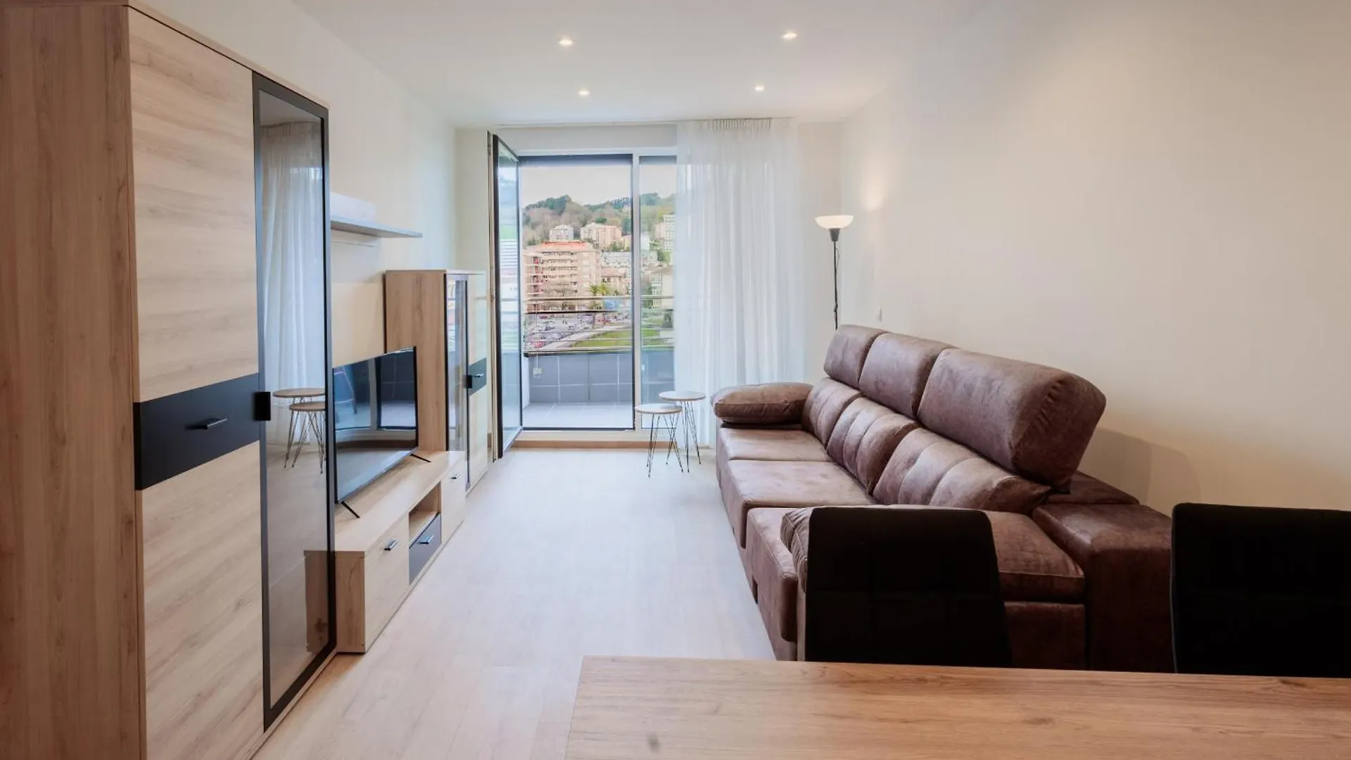 Ebony I Local Rentss Apartman Zarautz